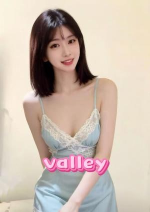 Valley（ヴァリー） 新人レイナちゃん
