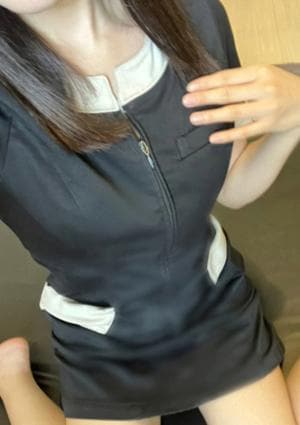 salon.do.ni-na（サロン．ド．ニーナ） 里帆-りほ-