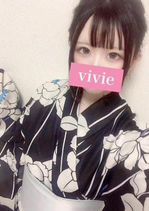 ViVie（ヴィヴィエ） 紺野しずく