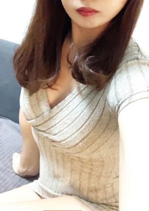 MRS.TENOR（ミセステノール） 新名-にいな-