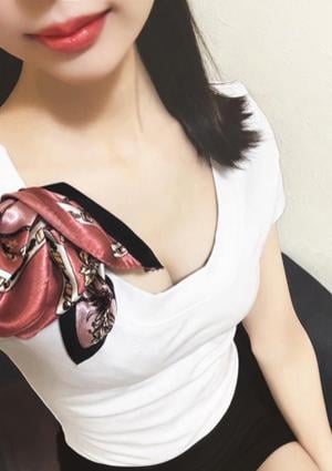 CREA 一ノ瀬あおい