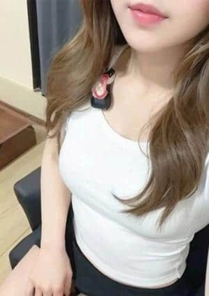 CREA 上田もも