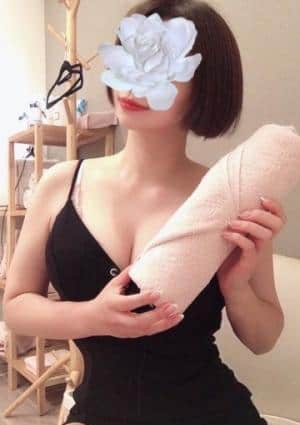 B-QINS（ビークインズ）自由が丘店 ななみ