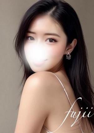 B-QINS（ビークインズ）自由が丘店 藤井菜々香