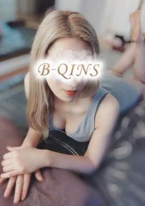 B-QINS（ビークインズ）自由が丘店 りお