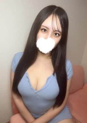 秘密の扉 白　もも