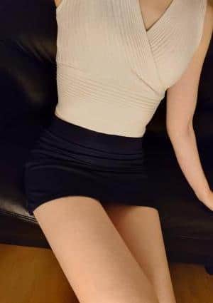 グロッシー るな