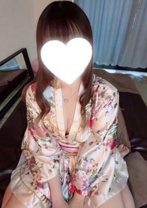 優楽亭 萌衣（めい）