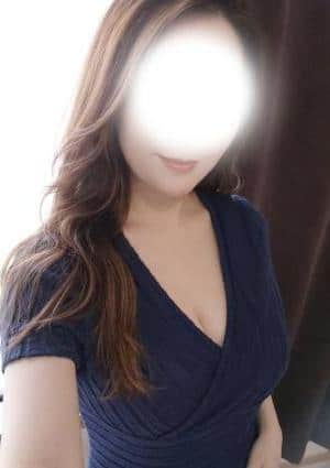 今日子の姉妹 秋津店 安達りん