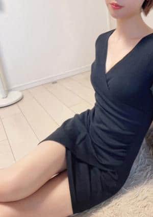 庵（いおり） 小芝　りな