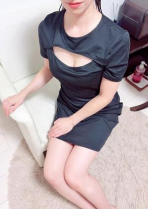 庵（いおり） 柴咲　りな