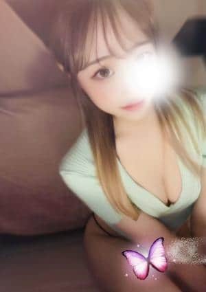 クリームソーダ 雨宮かえで