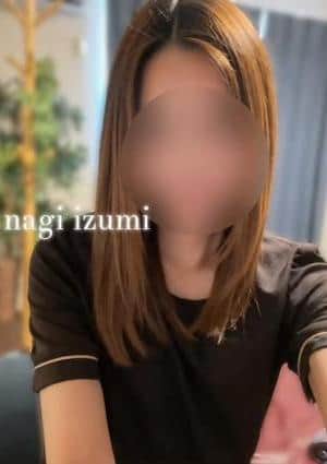 月のリゾート 凪 泉