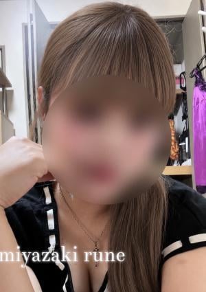 月のリゾート 宮崎月姫