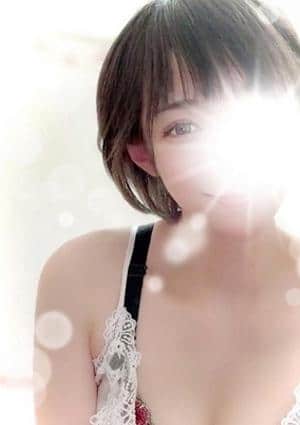 Pure White（ピュアホワイト） 吉沢 しほ
