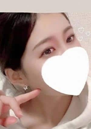 Pure White（ピュアホワイト） 前田 紗希