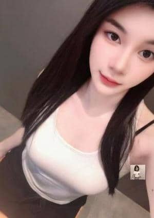 出会い あやかちゃん　23歳　台湾出身のセラピスト