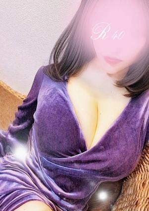 R40（アールフォーティー） ゆきな