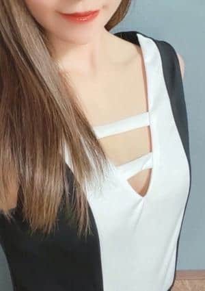 Mrs.OnlyOne（ミセスオンリーワン）新大阪店 恵梨香（えりか）