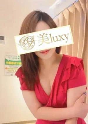 美LUXY 華崎みらい