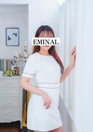EMINAL 真白（ましろ）