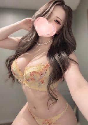 Eden（エデン） さんご【艶めく美貌♡品よく香る色気】