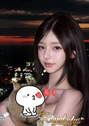 royal plus あやな