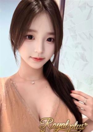 royal plus ひとみ