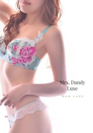 Mrs.Dandy Luxe 椛 麻衣