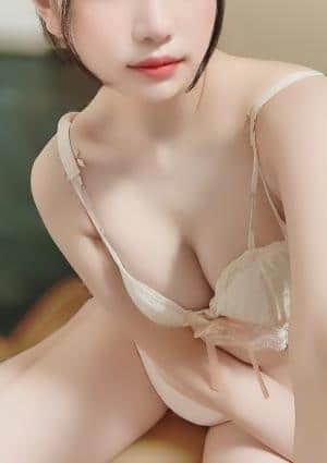 Eden浜松店 まふゆ【ゆるふわ清楚系♡大胆施術】