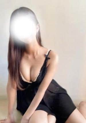 THREE（スリー） しほ