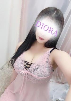DIORAspa 吉沢れな