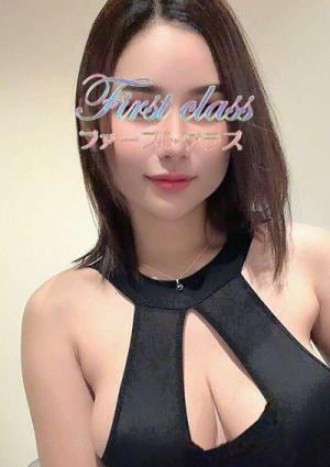 First Class（ファーストクラス）朝霞店 桃