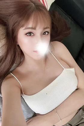 For U（フォーユー） りな