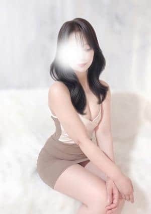 THE ESTHE FUKUOKA（ザエステ福岡） 望月美波