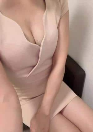 Mrs Crystal（ミセスクリスタル）鶴舞ルーム 小春