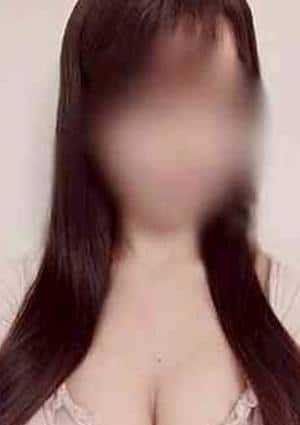 AMIRI（アミリ）岐阜 ことり