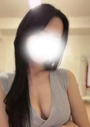 Shiny ～シャイニー～ 琉衣（るい）