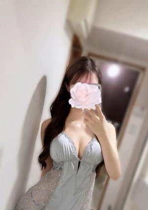 クイーンズコレクション 神保町ルーム 白百合　響