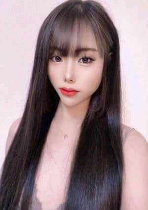 20代美少女 なな