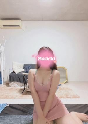 Oil Madrid（オイルマドリード） 安達遥香