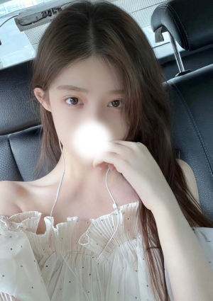 愛嬌美少女 りほ