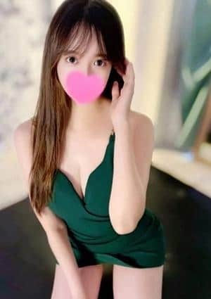 MERFOIS（メルフォア）高田馬場・大久保 恵令奈（エレナ）