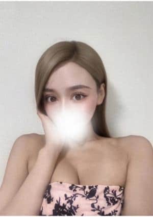 RED EYE（レッドアイ） ももえ