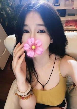 甘えん坊 ひとみ