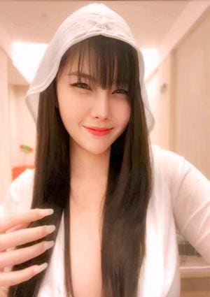 蕾（つぼみ） ひとみ