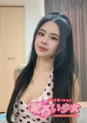 明るい少女 ゆい