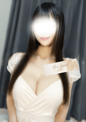 Un jour（アンジュール） 汐海 しずな