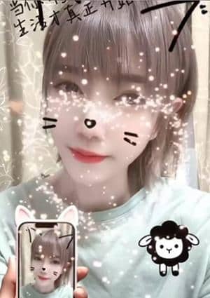 秘密の扉 ヒナちゃん