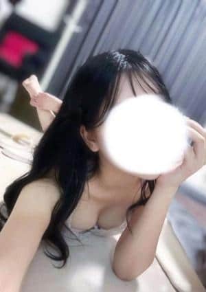 Confidence（コンフィデンス） 萌奈〜もな